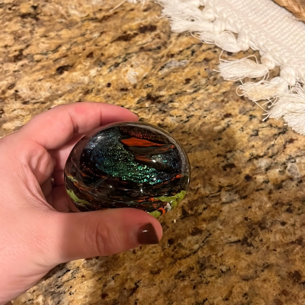 Paper weight